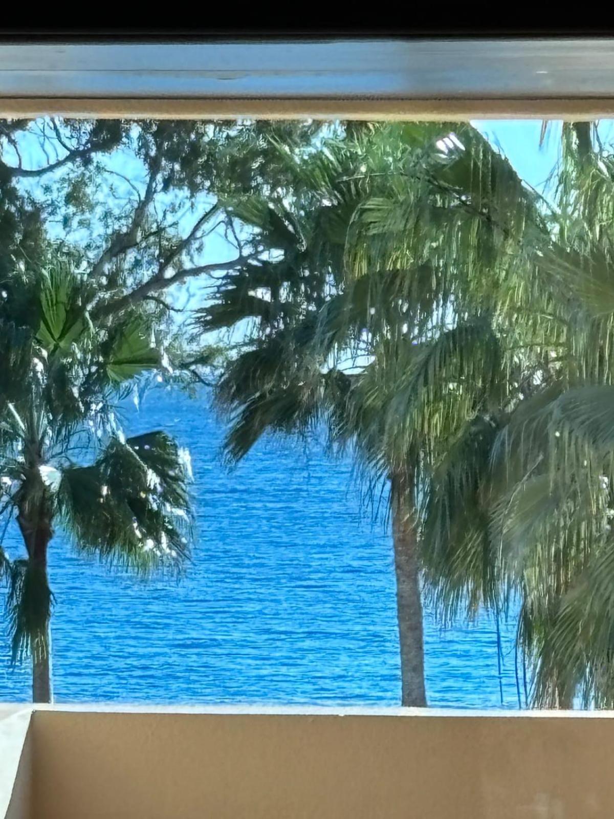 Lägenhet 5 Stars Beachfront Paradise - Seaview, Always Heated Pool, Gym, Sauna! *